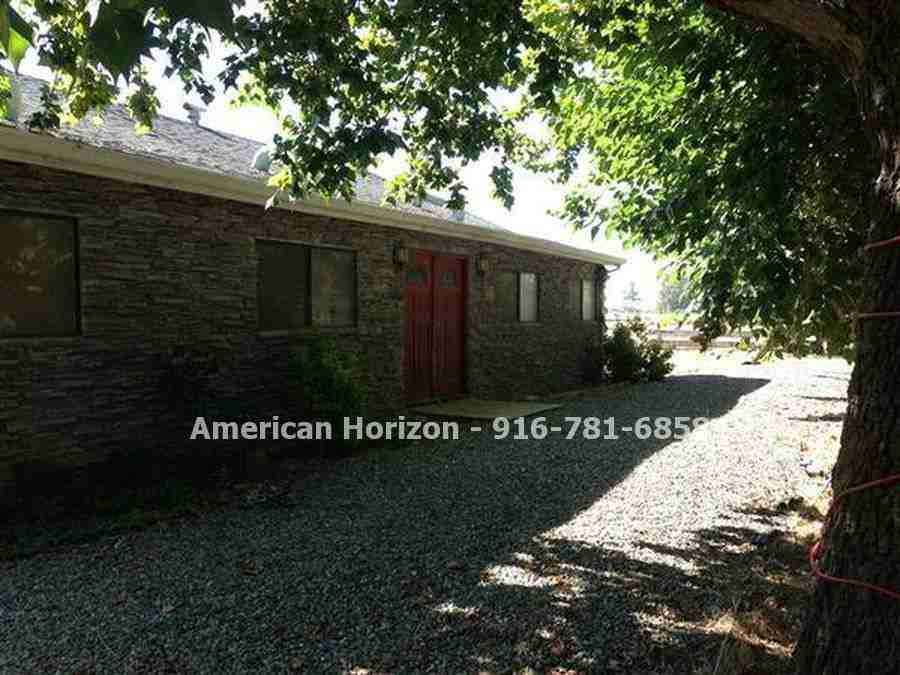 3183 Bradshaw Rd - Photo 2 of 6