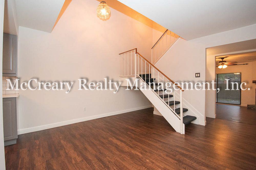 2032 Powers Ferry Trce SE - Photo 3 of 25