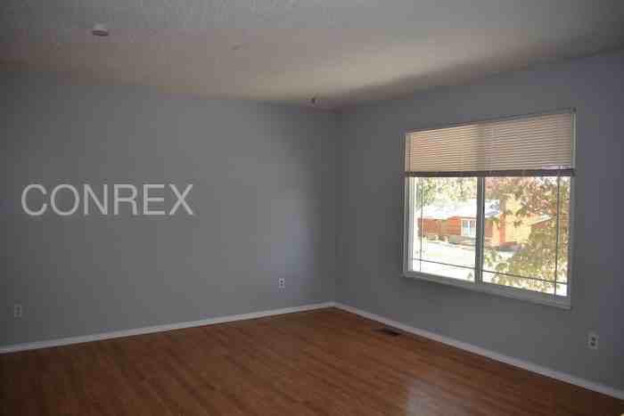 1333 Nutmeg Dr - Photo 2 of 8