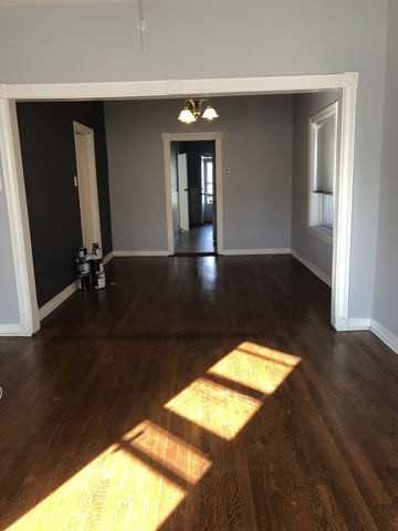 3120 W Lyndale St #2 - Photo 3 of 10