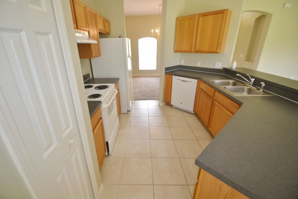 3607 Weatherfield Dr - Photo 2 of 8