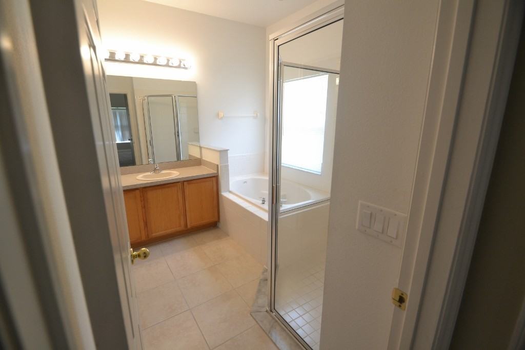 3607 Weatherfield Dr - Photo 3 of 8