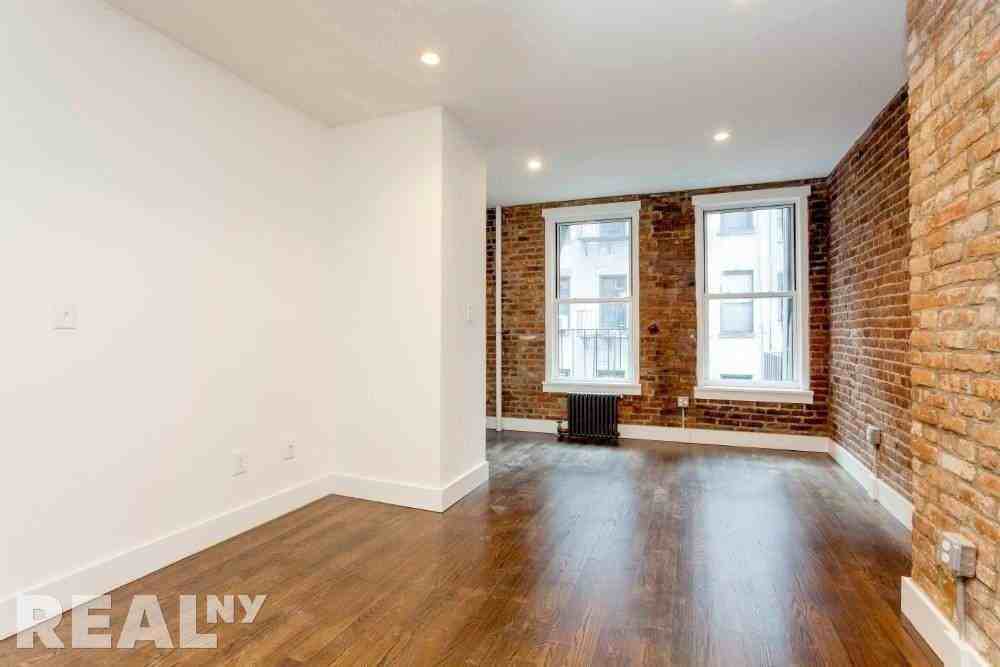 Ludlow St #14