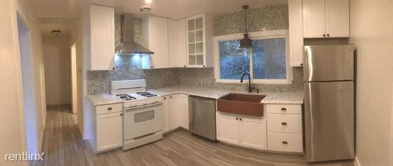 359 Circle Dr - Photo 2 of 13