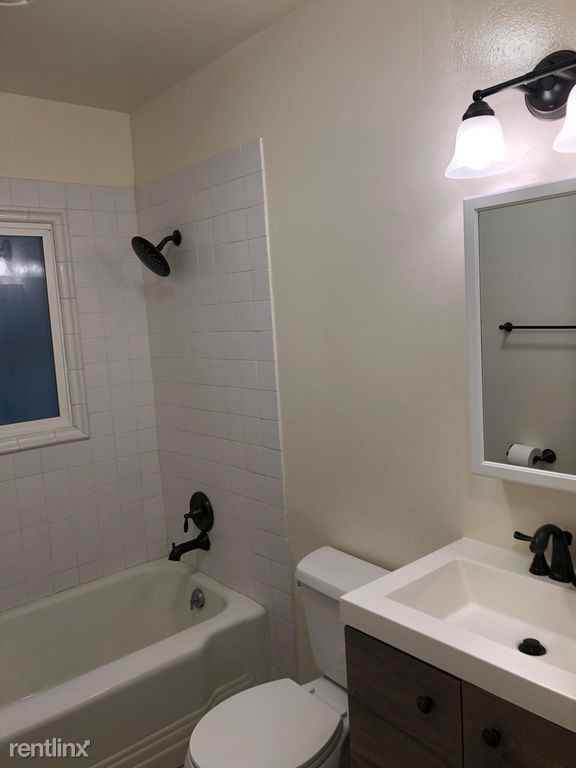 359 Circle Dr - Photo 3 of 13