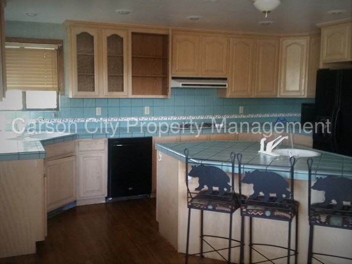 1235 Dunbar Dr - Photo 3 of 10