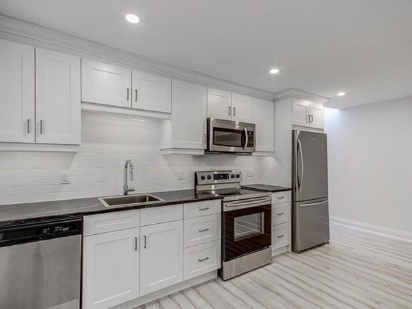 995 Bloor Street West #22113