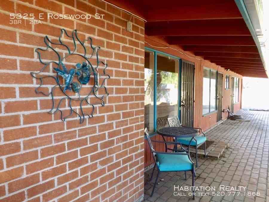 5325 E Rosewood St - Photo 3 of 30