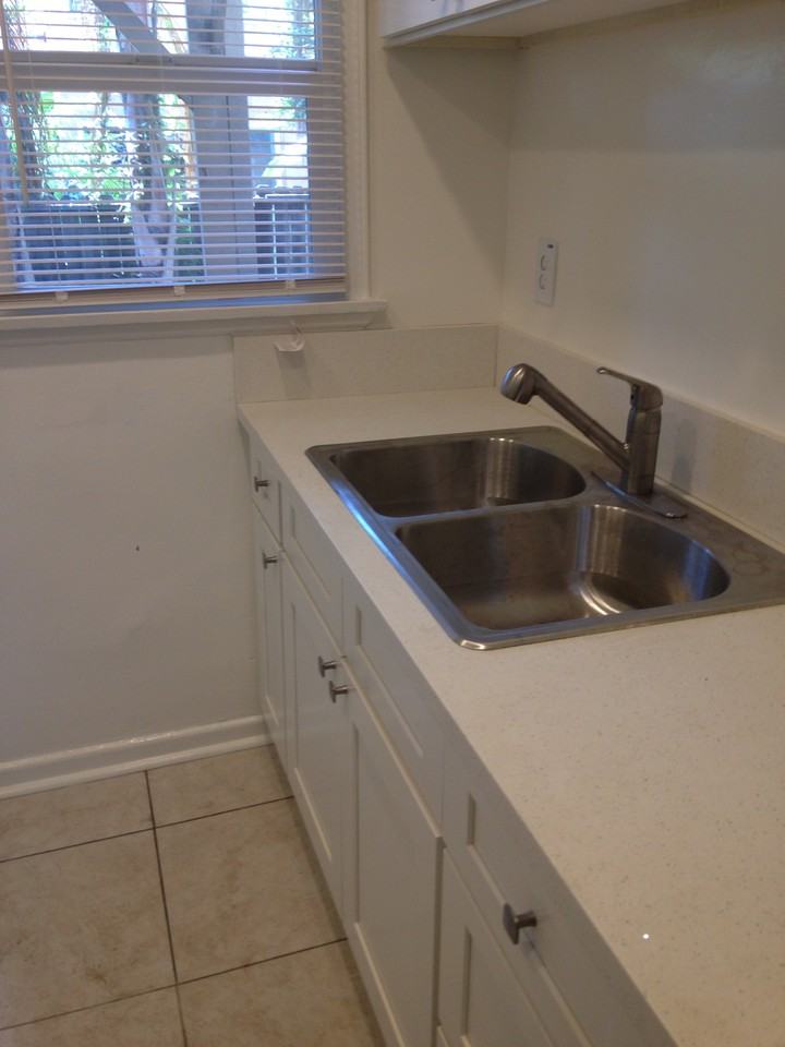 1232 East Broadway - Photo 3 of 14