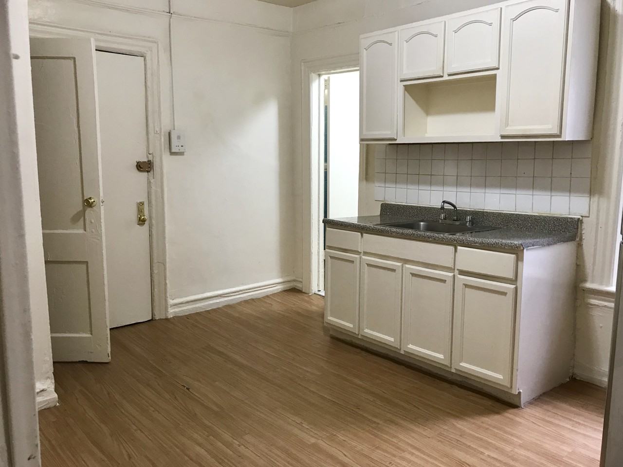 Lott Ave & Bristol St