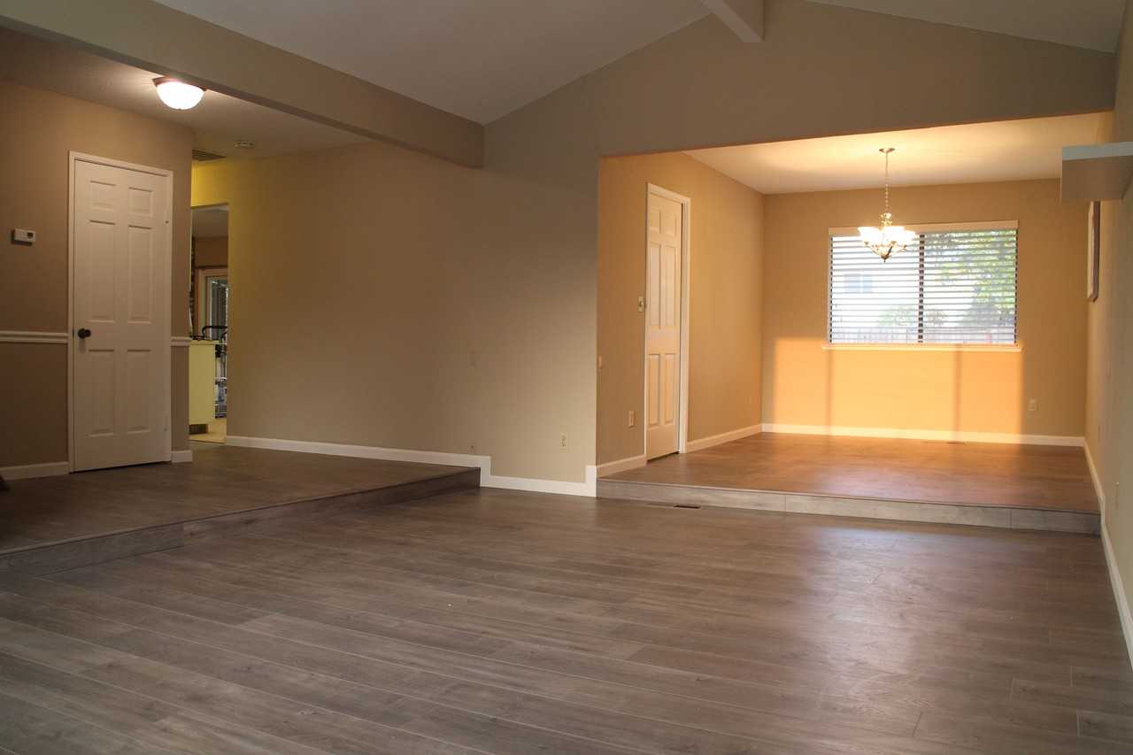 316 Trestle Glen Ct - Photo 2 of 12