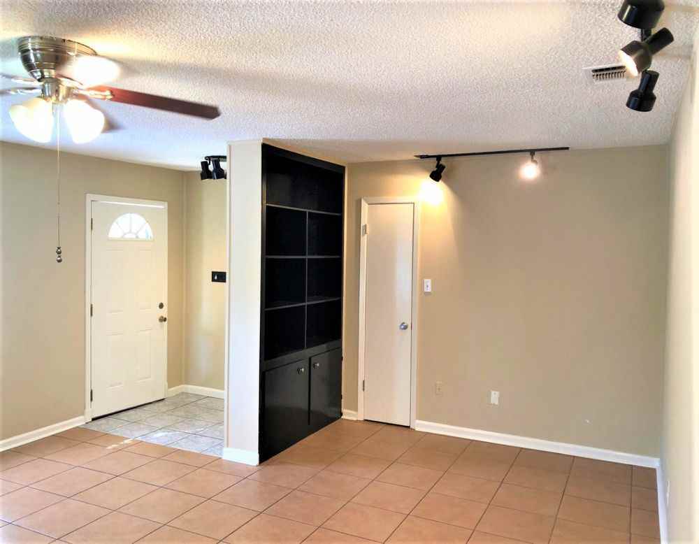 1310 Ray Berglund Blvd - Photo 3 of 19