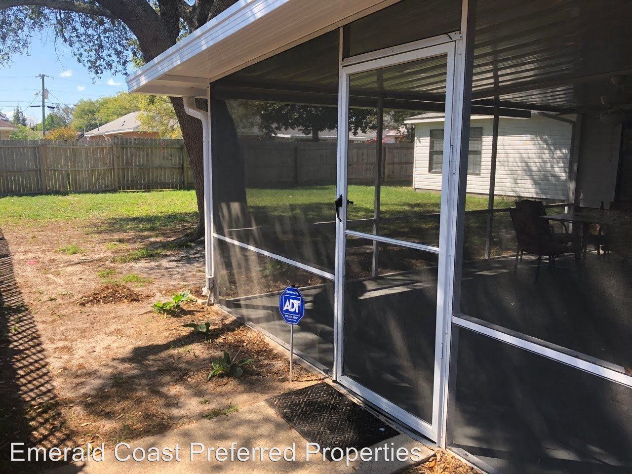 315 Juniper St - Photo 2 of 19