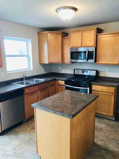 1703 Grovenberg Ct - Photo 2 of 14