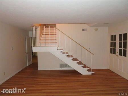 124 Maynard Ave - Photo 3 of 14