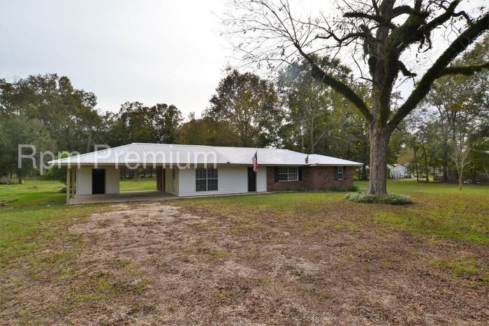 19264 Perrilloux Rd - Photo 2 of 28