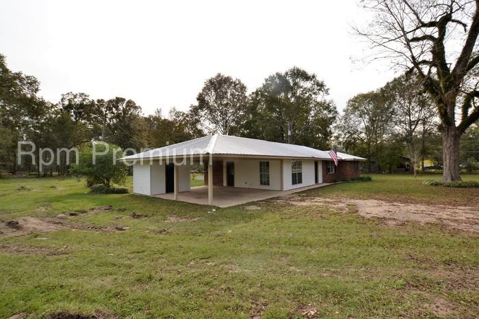 19264 Perrilloux Rd - Photo 3 of 28