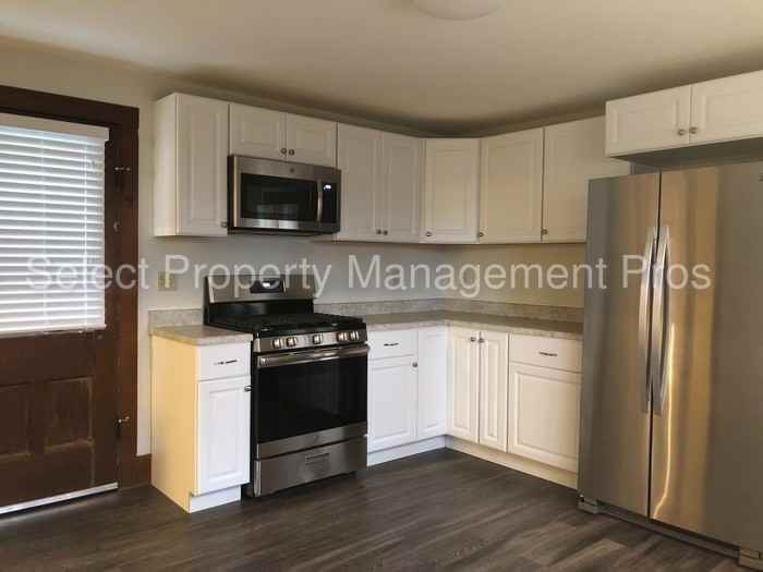 10365 N 300 W - Photo 3 of 18