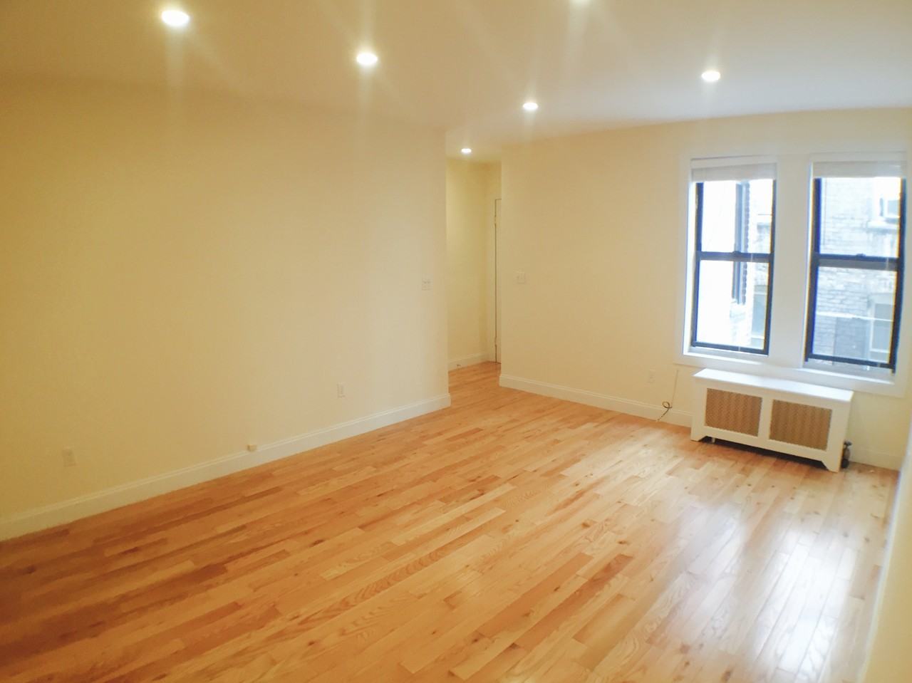 Sherman Ave & W 204th St #2R