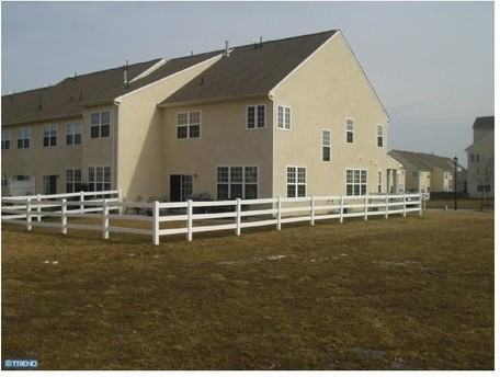 450 Brockton Dr - Photo 3 of 23