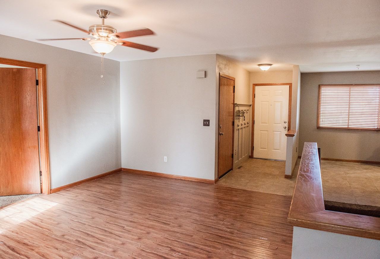307 Dunne Dr - Photo 2 of 10