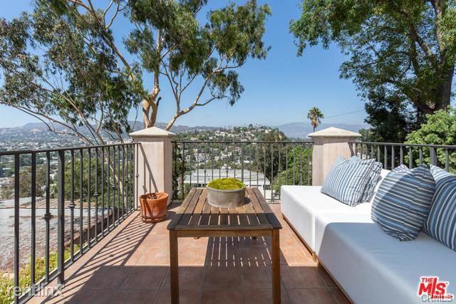 3634 Carnation Ave - Photo 3 of 35