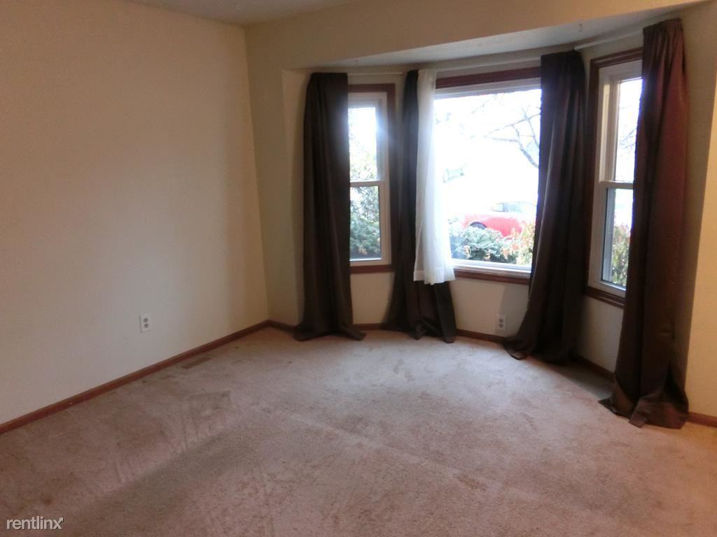 1593 Waterstone Ct - Photo 3 of 13