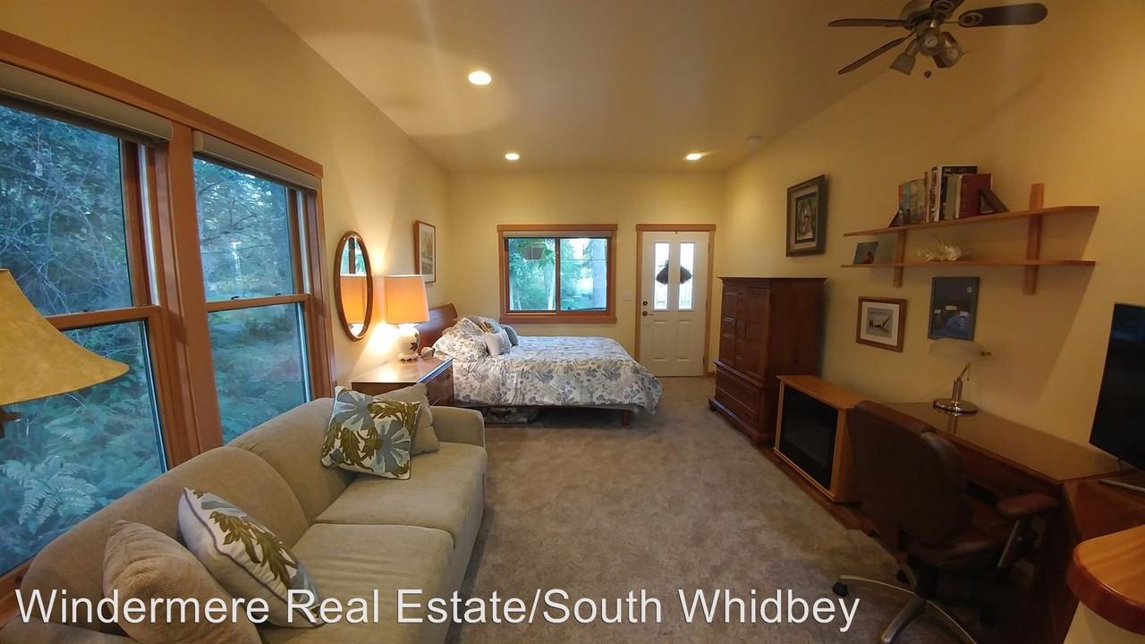 4107 East Harbor Road #B - Photo 2 of 12