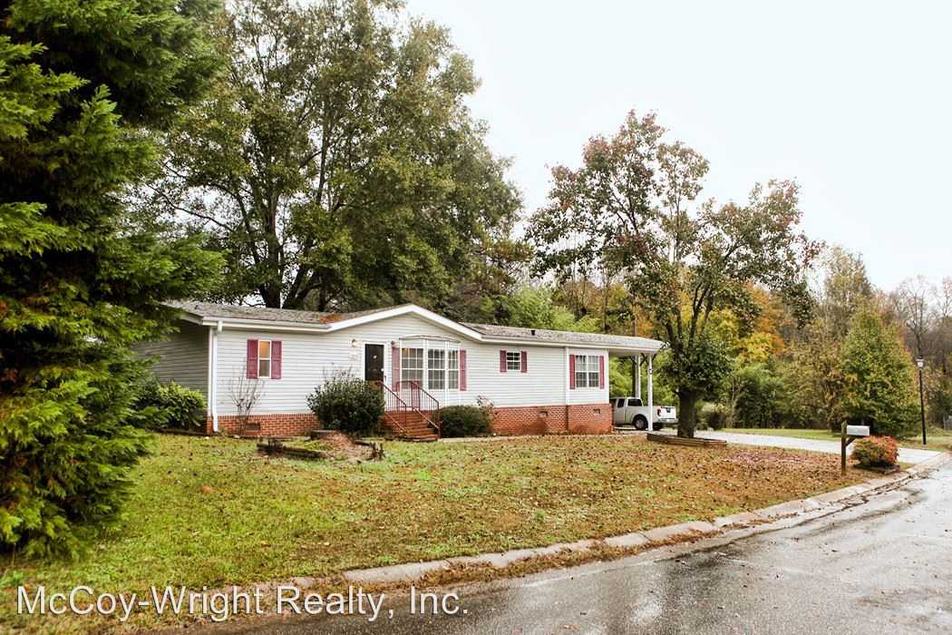 205 Lauren Flynn Dr - Photo 2 of 18