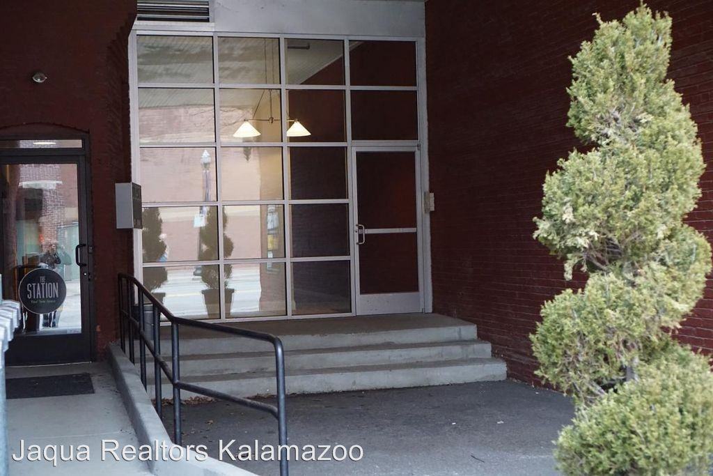 165 Portage Street - Photo 2 of 16