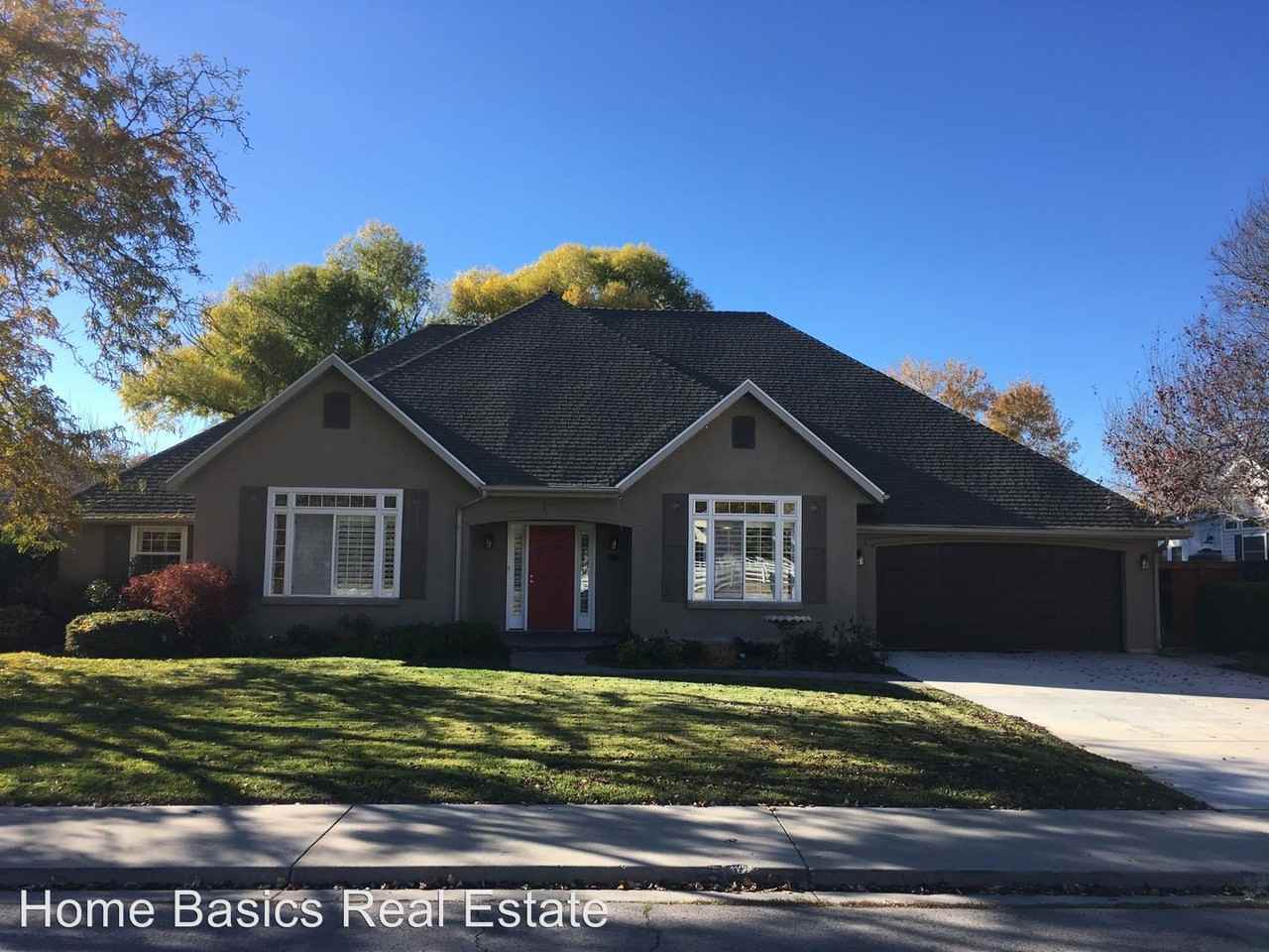 3977 N Cove Dr - Photo 2 of 36