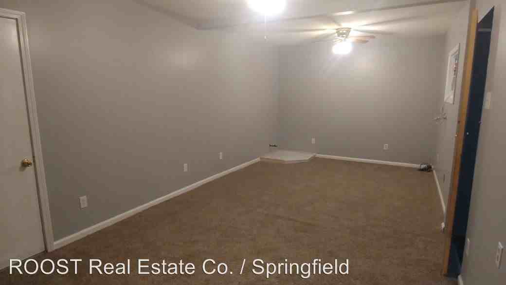 2027 S Sweetbriar Ln - Photo 2 of 9
