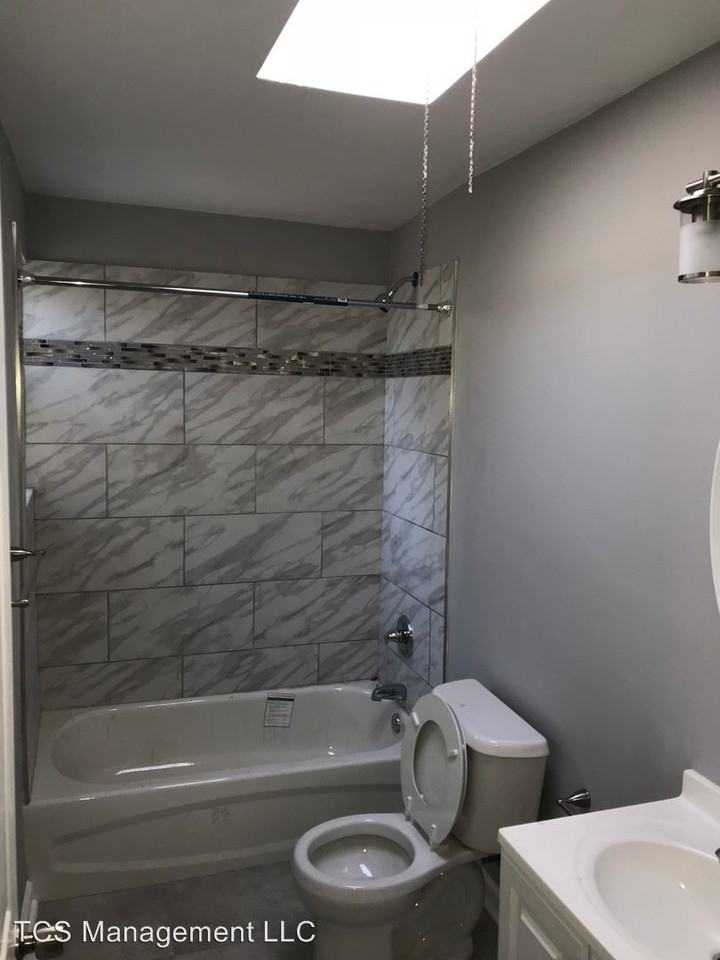 1916 Haines St - Photo 2 of 15