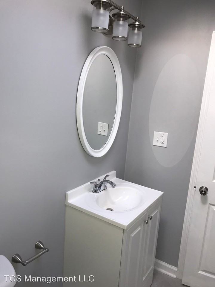 1916 Haines St - Photo 3 of 15