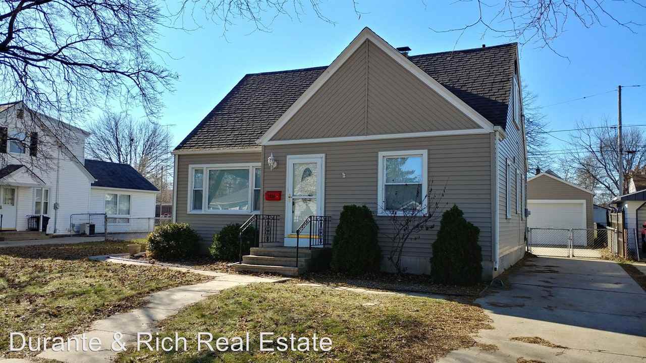 7834 19th Ave - Photo 2 of 41