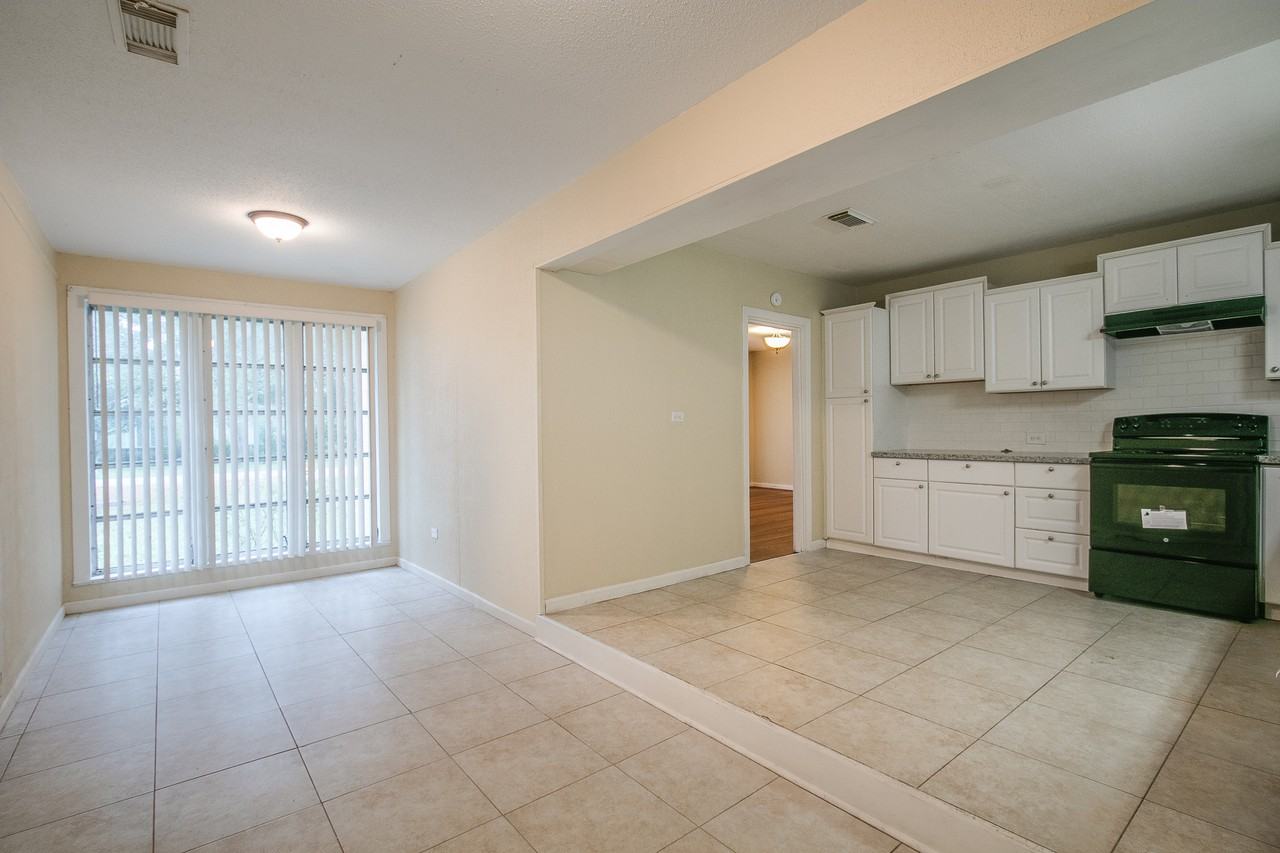 6730 E Bayou Dr - Photo 2 of 13