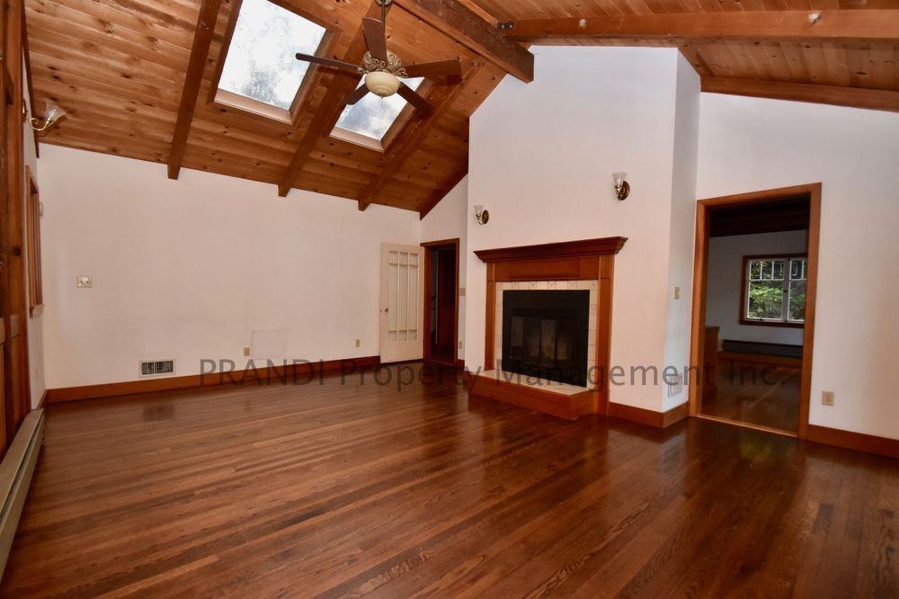 134 Juarez Ave - Photo 3 of 13