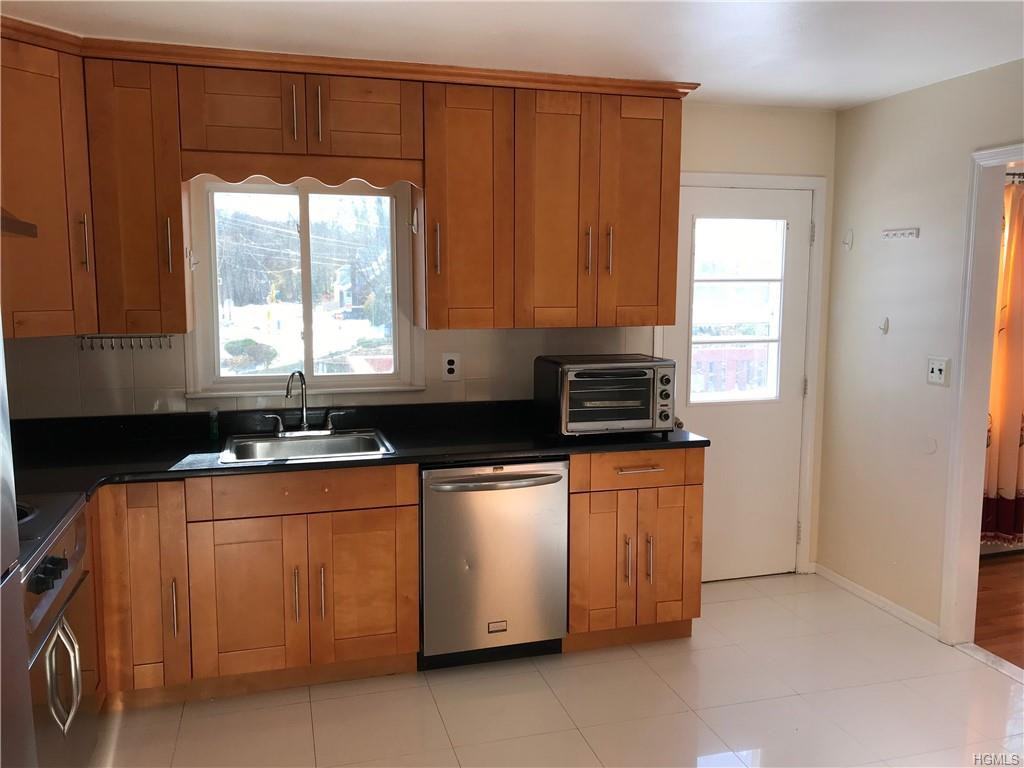 117 Sparkill Ave - Photo 3 of 14