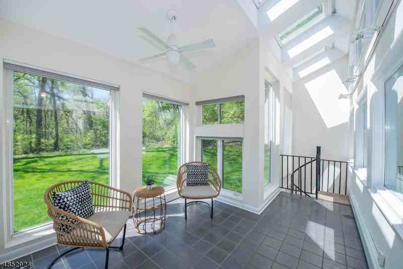 146 River Rd - Photo 2 of 22