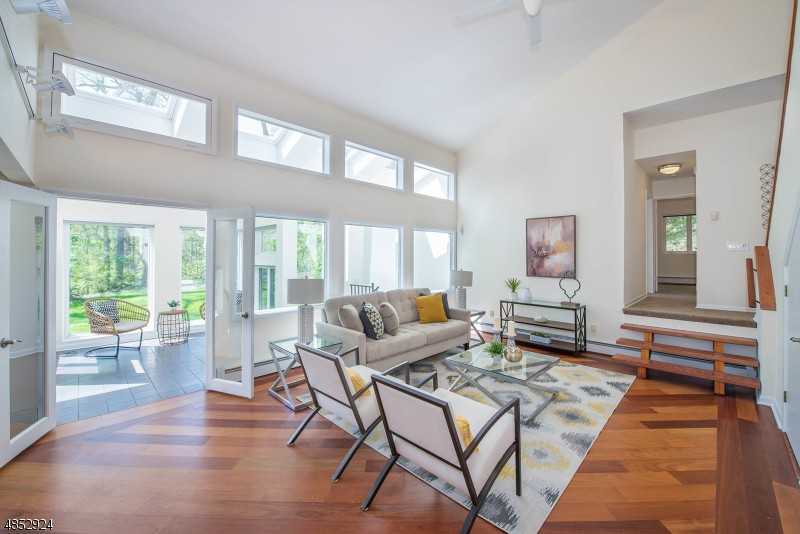 146 River Rd - Photo 3 of 22