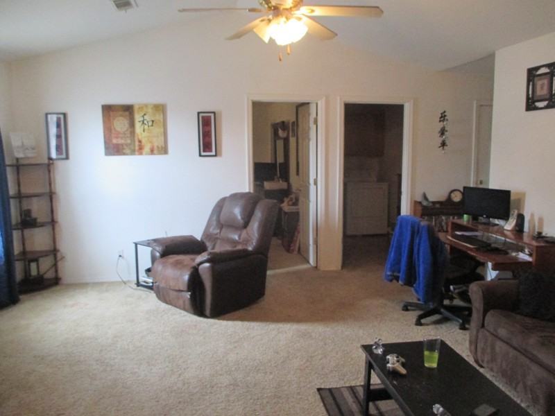 2302 Devin Dr - Photo 2 of 7