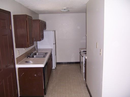 1805 Antero Dr - Photo 2 of 2