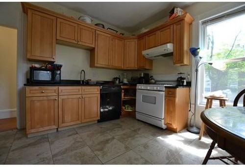 8 Sparhawk St #2