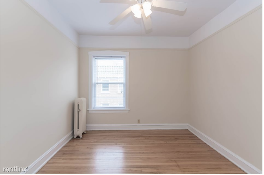 4874 N Ashland Ave - Photo 2 of 6