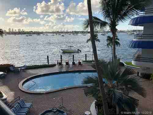 1198 Venetian Way #203