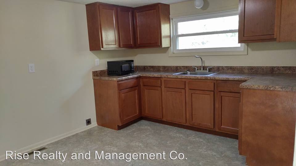 8297 High St - Photo 2 of 6