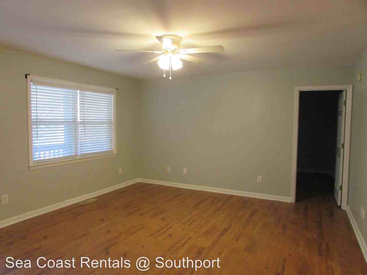 218 NE 51st St - Photo 2 of 15