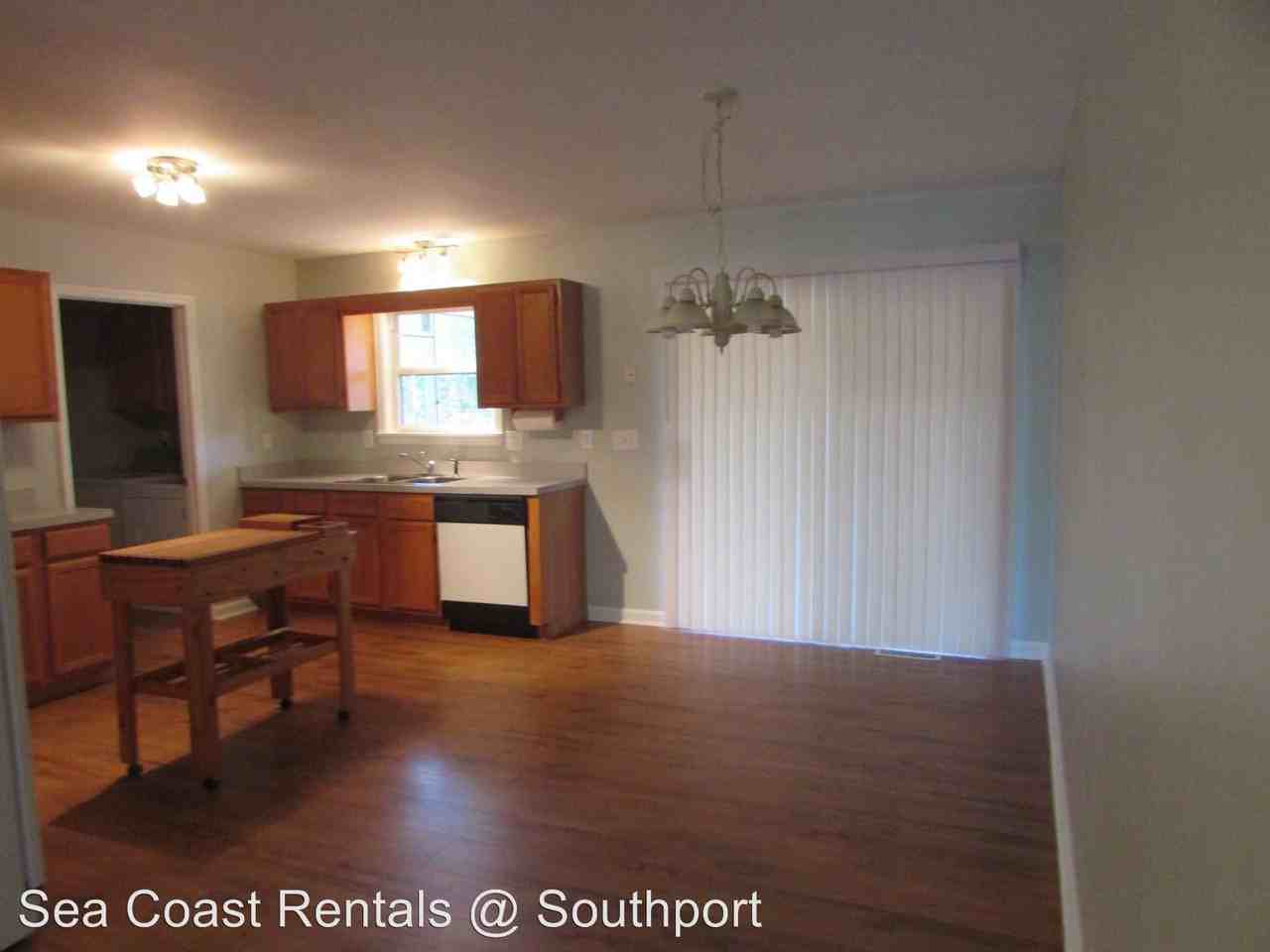 218 NE 51st St - Photo 3 of 15