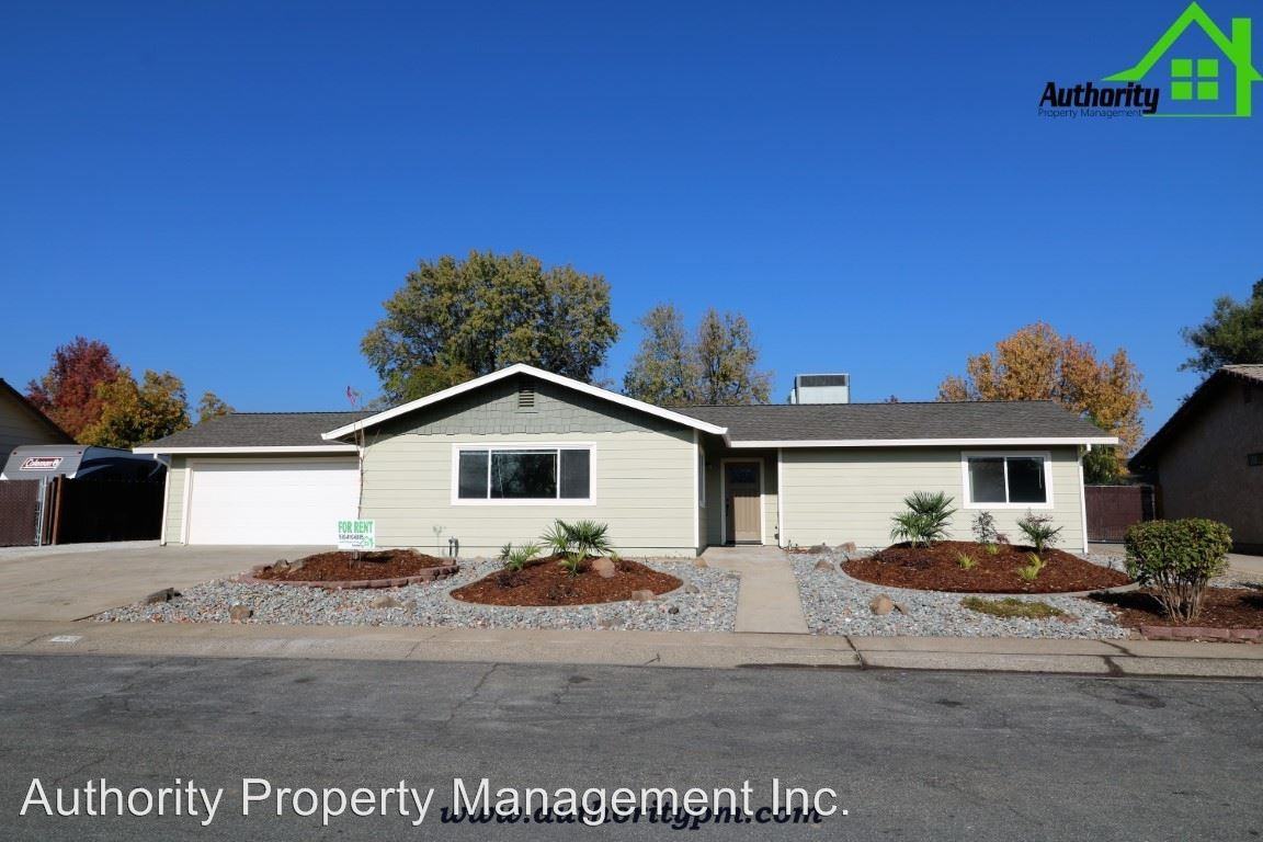 350 Rosewood Dr - Photo 2 of 26