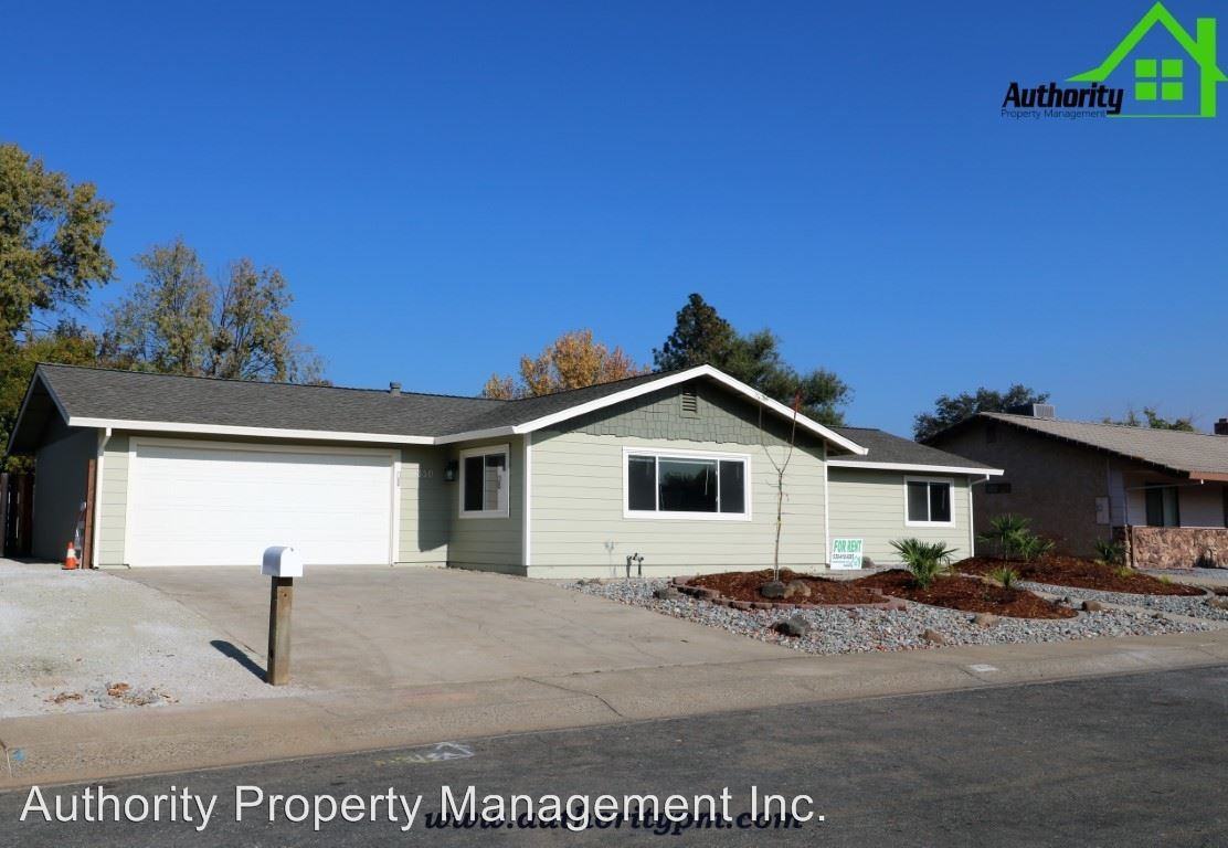 350 Rosewood Dr - Photo 3 of 26